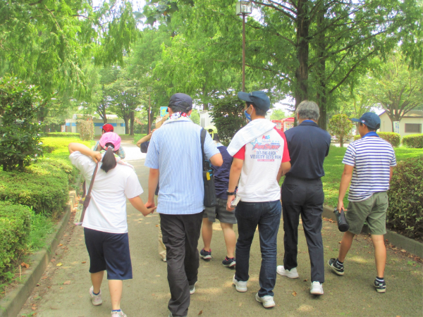 天気の良い日は外出活動♪