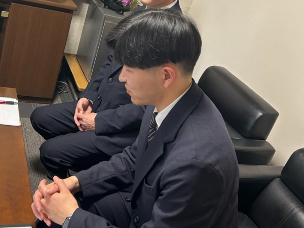 「ずっとここにいていいのか？」