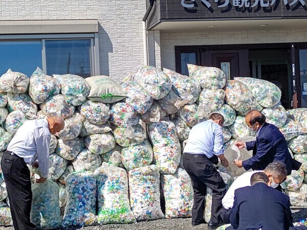 省エネ運転の推進と ペットボトルキャップの回収活動