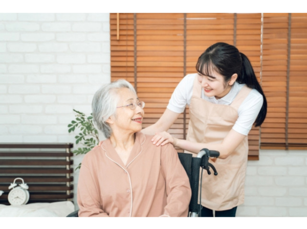 サービス提供責任者｜訪問介護／夜勤なし・幅広い年代活躍中