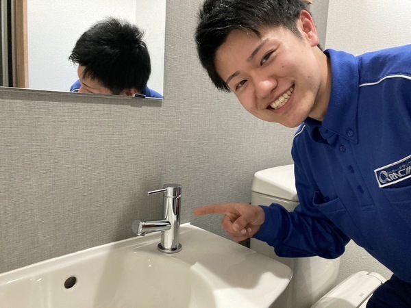 施工事例①「2階の洗面台を使うと床が濡れる…… 水漏れ発生！？」