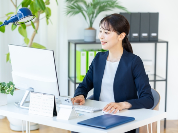 【大阪/キャリアアドバイザー】未経験歓迎/土日祝休み/年間休日125日以上