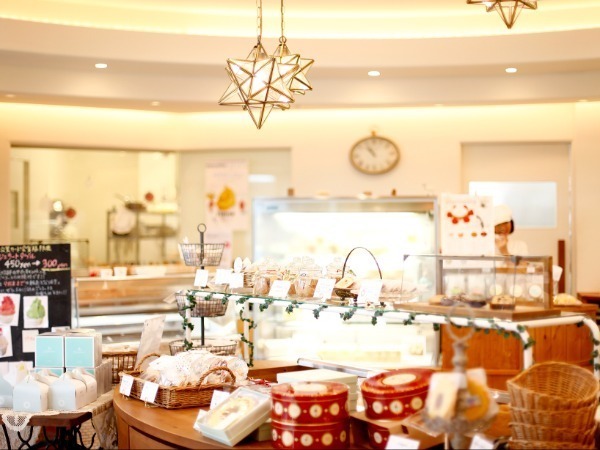 【福岡・北九州】月給25万以上！年間休日111日！残業代全額支給◎お洒落なカフェ工房でアイデアを活かせるパティシエ募集！～sweets shop FAVORI PLUS～