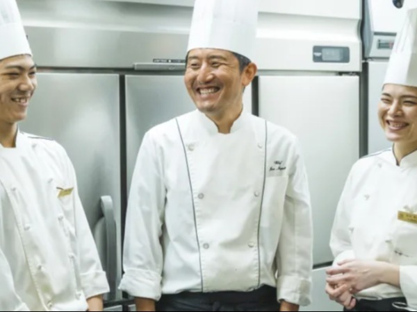 【沖縄・那覇】リーガロイヤルグラン沖縄で、ブランドの味を創造する料理人へ。五感を刺激する美食を届けるキッチンスタッフ募集！