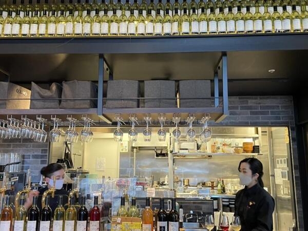 【紹介案件】神奈川県・横浜市西区｜ホール・サービススタッフ｜月給28万～38万円｜賞与賞与年2回