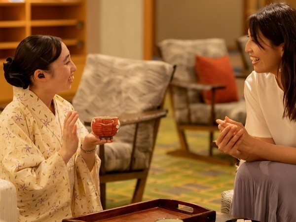 【長野・湯田中温泉】未経験OK！移住希望者も歓迎！＜賞与2.5ヶ月分・寮完備＞大自然に囲まれた温泉旅館のサービススタッフ募集！