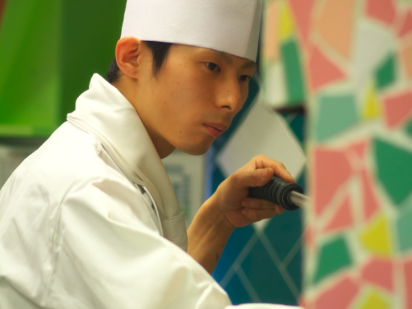 「人の心をやさしくする」レストランを目指していきます。