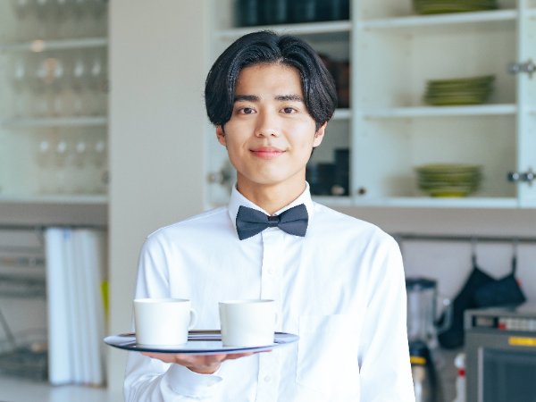 契約社員【ザ・サウザンド京都/シティホテルの料飲サービススタッフ】★年2回賞与&昇給あり ★年間休日110日 ★社会保険完備 ★交通費支給 ★手当&福利厚生充実 ★大手私鉄グループの安心感 ★スキルアップできる環境です♪