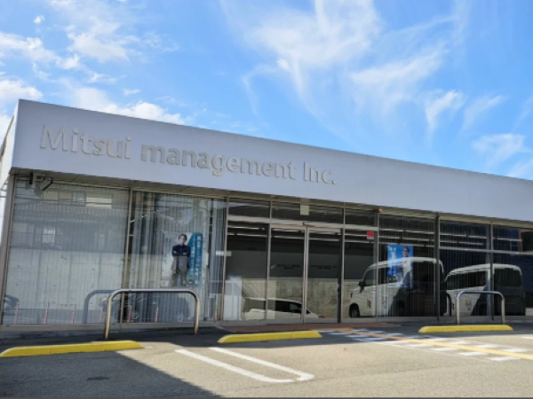 【神戸市/正社員/営業職】◆高収入可能！固定給30万円～＋インセンティブ＋諸手当あり◆営業未経験OK◆個人ノルマなし×問い合わせ対応が中心の反響営業で始めやすい◆年末年始・夏季休暇も充実◆奨学金返済支援制度あり◆車通勤OK＆寮完備で安心◆結婚・出産祝い金あり！