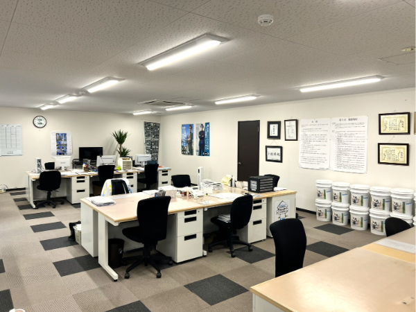 安心・安定して長く働ける会社。
若手活躍中の営業所もあり!