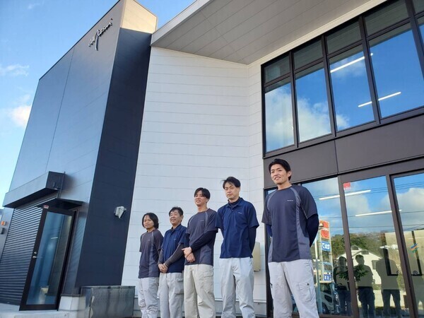 【横浜市/正社員/営業職】◆高収入可能!固定給30万円~+インセンティブ+諸手当あり◆営業未経験OK◆個人ノルマなし×問い合わせ対応が中心の反響営業で始めやすい◆年末年始・夏季休暇も充実◆奨学金返済支援制度あり◆車通勤OK&寮完備で安心◆結婚・出産祝い金あり!