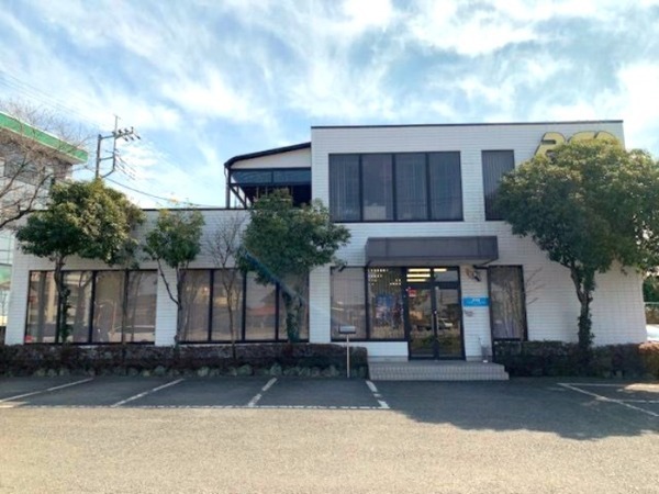 【宇都宮市/正社員/営業職】◆高収入可能！固定給30万円～＋インセンティブ＋諸手当あり◆営業未経験OK◆個人ノルマなし×問い合わせ対応が中心の反響営業で始めやすい◆年末年始・夏季休暇も充実◆奨学金返済支援制度あり◆車通勤OK＆寮完備で安心◆結婚・出産祝い金あり！