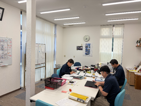 安心・安定して長く働ける会社。
若手活躍中の営業所もあり!