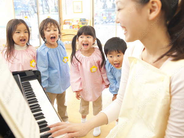 ☆朝夕の短時間勤務で家事や育児と両立しやすいパート求人です♪☆資格や経験不問で子どもが好きな方ならどなたでも応募可能です★☆日祝休みで生活リズムを整えながら働ける環境です◎☆通園バス添乗員として園児の安全を支えるやりがいのあるお仕事です♪