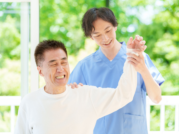 ☆土日休みでプライベートも充実できる理学療法士求人です♪☆育児休業取得実績ありでライフステージの変化にも対応◎☆社会保険完備・賞与実績ありで安定して長く働ける職場です♪