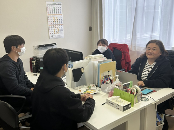 【児童発達支援管理責任者/正社員】◎未経験者大歓迎 ◎やりがいのあるお仕事 ◎残業ほぼなし ◎年間休日120日以上 ◎完全週休2日制(日祝+ほか1日) ◎昇給・賞与あり ◎風通しのよい社風