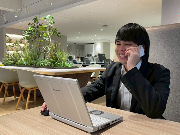 シーシャバーの店長から「食×営業」の世界へ。20代後半で感じた将来への違和感をきっかけにキャリアチェンジ