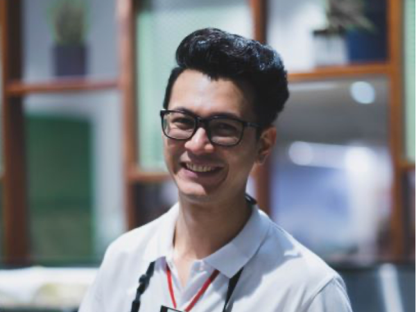 【アシスタントレストランマネージャー】本格中華・小籠包◆日本初上陸のクリスタルジェイド◆アシスタントマネージャー募集◆月34万~飲食経験が活かせる◆全員同期のチームで、世界基準の味を提供◆アシスタントとして店舗運営も学べる◆関空の出店・グローバルに活躍できる環境◆外資系企業の自由な社風◆早朝・深夜の送迎、手当あり◆有給休暇取得を推進