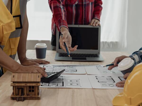 【工事監理/課長候補】上場企業G/年間休日125日以上/土日祝休み/残業30H/転勤無