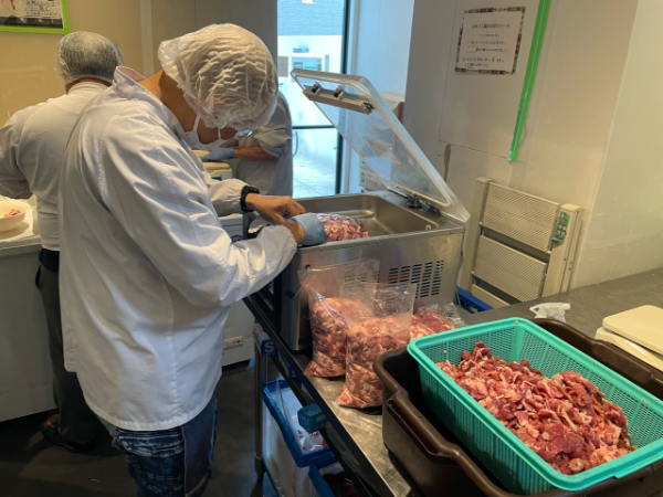 仕込みの様子①　お肉バージョン