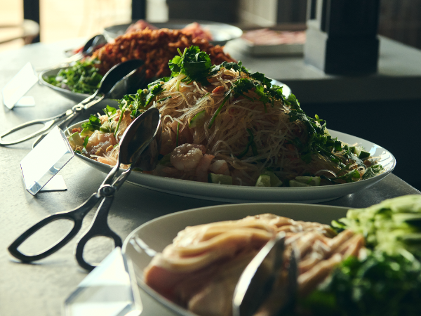 北広島駅ホテル内レストラン｜ホールスタッフ