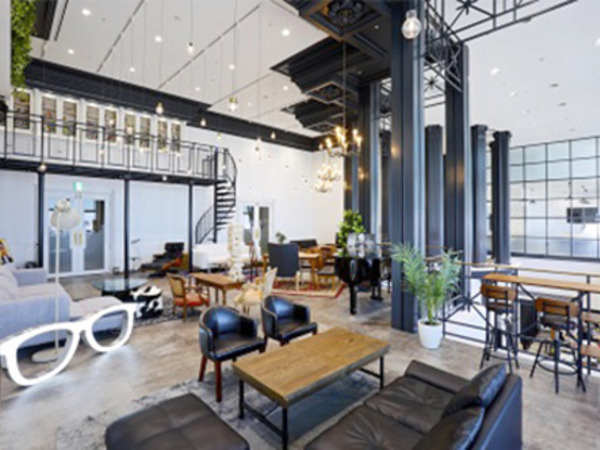 経験者大歓迎！1から10まで社内で手がける革新的なアイウェア企業で働きませんか？