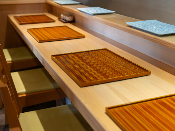 カウンター越しに届ける、笑顔と感動のライブ体験