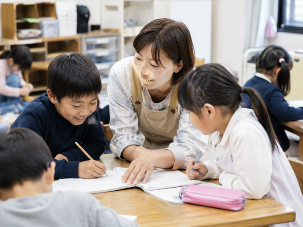 【都立大学駅】学童クラブの保育補助スタッフ(未経験・資格なしOK)募集