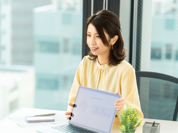 【大学の事務スタッフ】土日休み&休み充実/時給1550円/駅近/長期のオシゴト