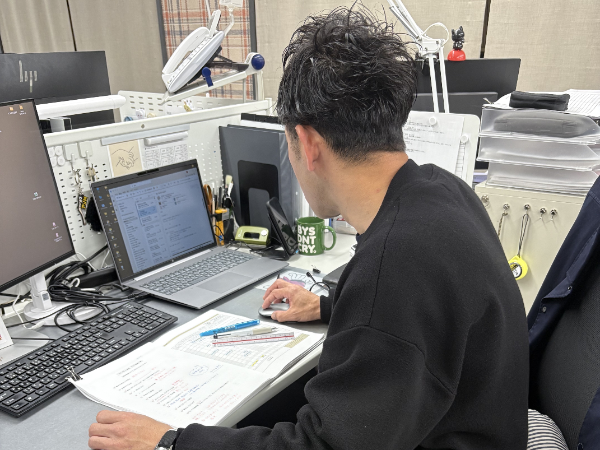 職人さんから学びながら仕事を覚えた