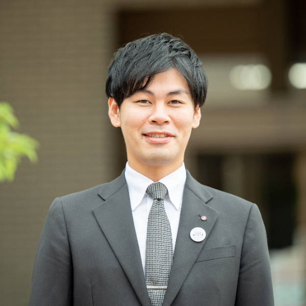 式典部 西東京式典グループ 総支配人/倉本 翔