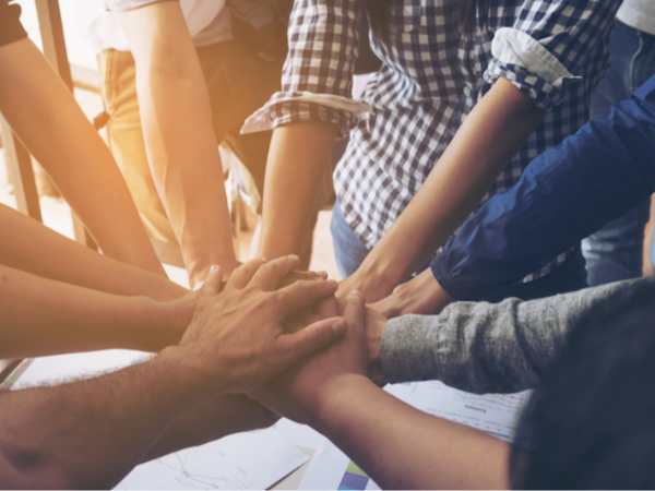 一人ではなく、チームで成果をつくります