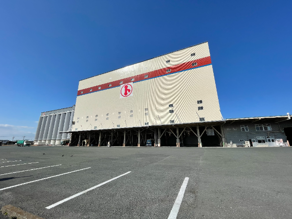 ■ 安定した事業基盤 × 地域密着