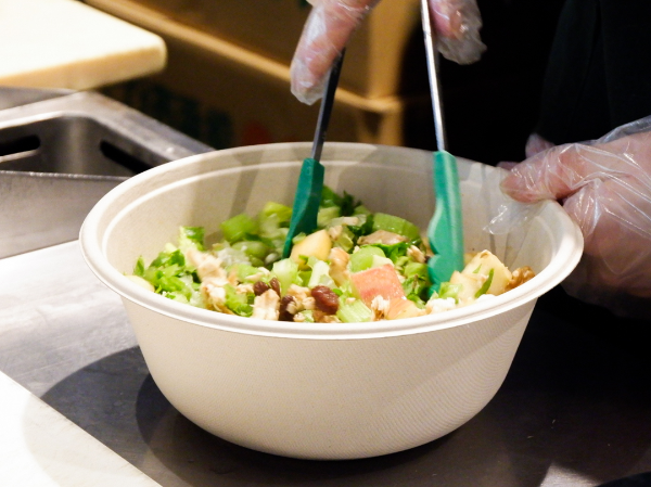 「おいしいとヘルシー」を両立する
唯一の外食チェーン
