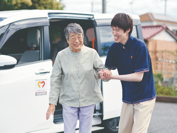 未経験歓迎★医療ケアも学べる安心の正社員介護職（磐田市）