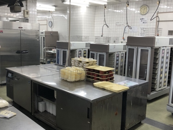 通常の料理提供に加えて
イベント食など楽しい調理場面も多数！