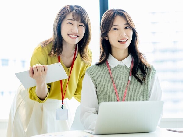【人事労務スタッフ／博多区】実務経験2～3年｜土日祝休み×フレックス導入のバックオフィス業務