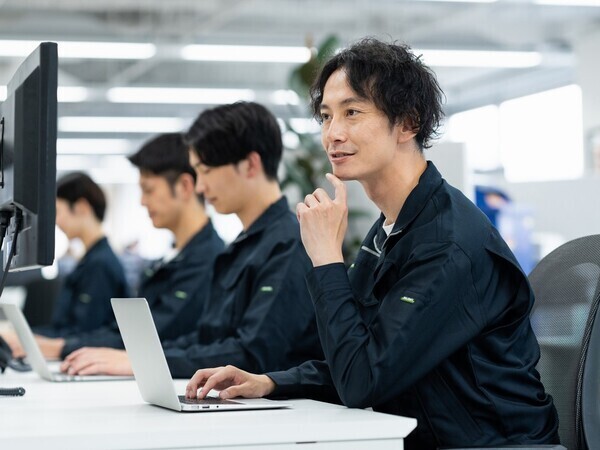 【積算/本社】即戦力採用/土日祝休み/残業月5時間程度/自社ブランドRC造マンションのシリーズ展開/JASDAQ上場グループでハイスピードに成長◎!