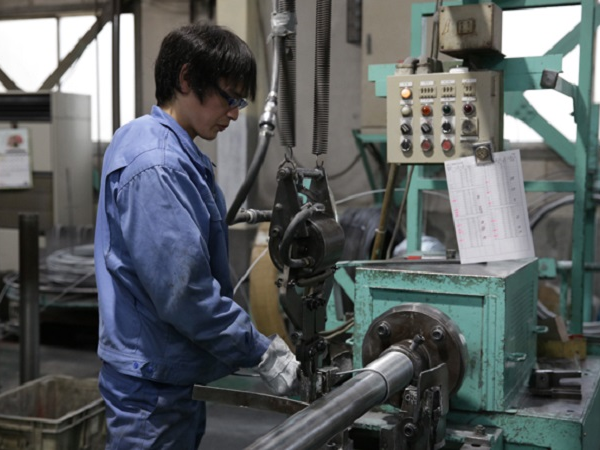 ◎経験者募集◎【製造職／板金製缶】レーザー加工・ブレーキプレス・溶接（半自動・TIG・MIG・ロボット溶接）★年間休日125日以上★平均年齢30代の若手が活躍中！