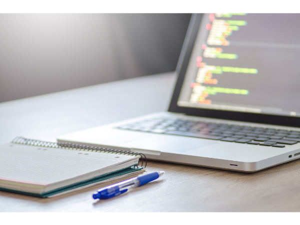 官公庁の発注者支援業務 / 土日祝休み / 年間休日124日