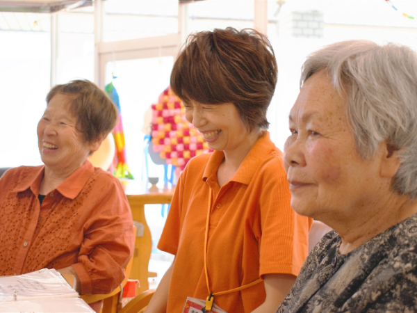 不安を抱えながら生活している人の「笑顔」を引き出す