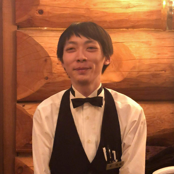 八甲田ホテル 飲料課 サービス係/鳴海 賢二