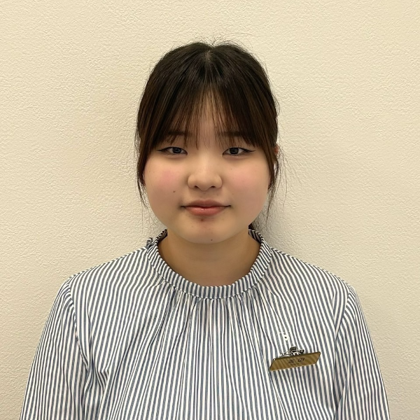 モバイル通信事業部/auショップ七尾/高田 有菜