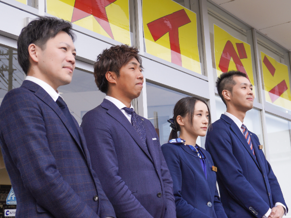 ≪正社員/総合職≫★法人営業&店頭業務をお任せ ★充実の研修制度 ★手当充実で待遇も◎ ★未経験歓迎 ★第二新卒、社会人経験のない方も歓迎 ★賞与年2~3回