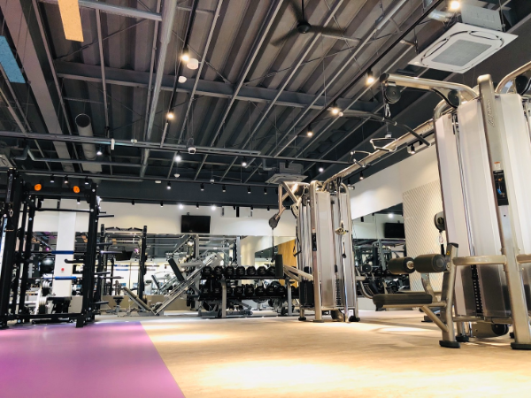 出社時と退店時は全員でしっかり清掃や
片づけを行っています