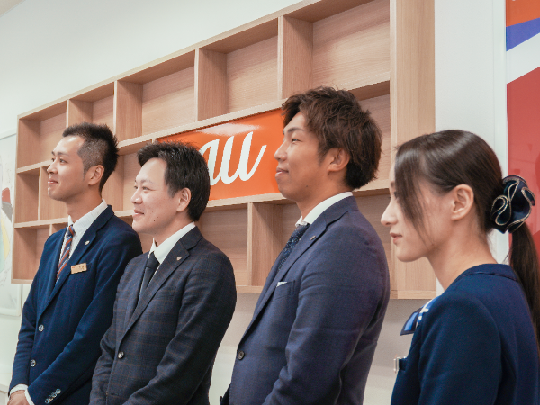 ≪正社員/総合職≫★法人営業&店頭業務をお任せ ★充実の研修制度 ★手当充実で待遇も◎ ★未経験歓迎 ★第二新卒、社会人経験のない方も歓迎 ★賞与年2~3回