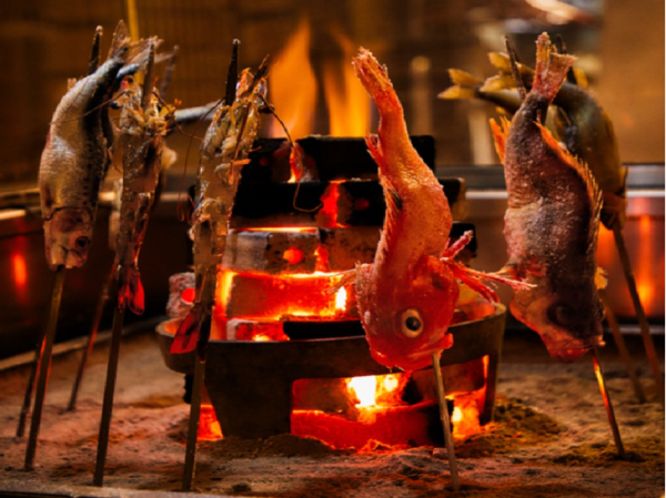 【オープニング★正社員｜店長・店長候補募集】＼25年6月26日、新宿にNEW OPEN！／炉端焼きにフォーカスした新店舗「俺の炉ばた」＊駅チカで通勤便利！◆未経験でも安心してスタートできる◆人柄重視の採用◆月8休み◆昇給年2回◆業績賞与年4回◆選べる働き方制度導入◆社員の幸せ第一の「ホワイト企業」＊あなたの力を存分に発揮できる環境がココにあります！