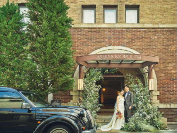 【正社員｜サービススタッフ募集】＼月9休＆年間休日120日★有休100％推奨！／◆昇給・賞与年2回◆福利厚生充実◆子育て支援制度多数◆クラシックな品格漂う空間で、華やかさと洗練美を添えた「ハレ」の日を一緒に創り上げましょう！