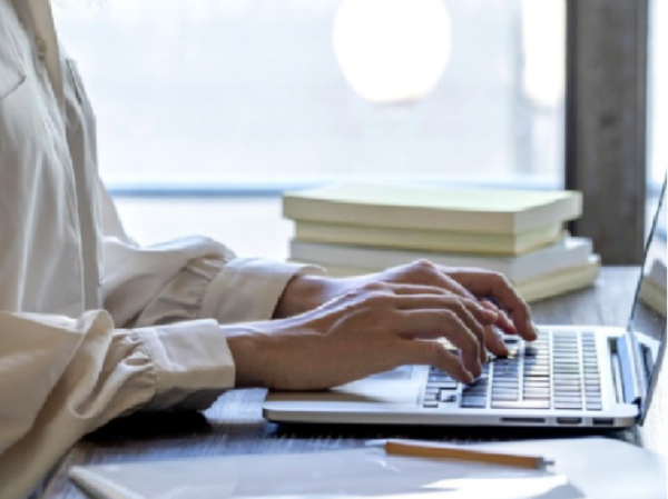 【正社員｜生産事務スタッフ募集】創業1818年の和菓子メーカー★200年にわたり安心安全な菓子を追求する安定企業の購買事務担当◆週休2日制◆昇給・賞与あり◆交通費全額支給◆幅広い年齢層のスタッフが活躍中！アットホームな雰囲気の中で、一緒にお仕事しませんか？ ▶リモート可◀