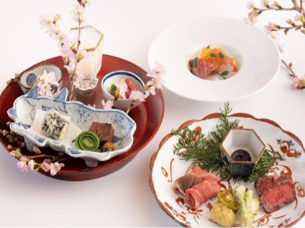 【正社員｜ホールスタッフ募集】＼働きがいのある会社5年連続認定！／和食の真髄を届ける最高峰の肉割烹★京都の歴史を織り込んだ「肉」会席をご提供◆未経験活躍中◆週休3日◆昇給年1回◆業績賞与あり◆転勤なし◆福利厚生充実◆理想の未来を叶えたいあなた、才能を開花させる場所がココにあります！